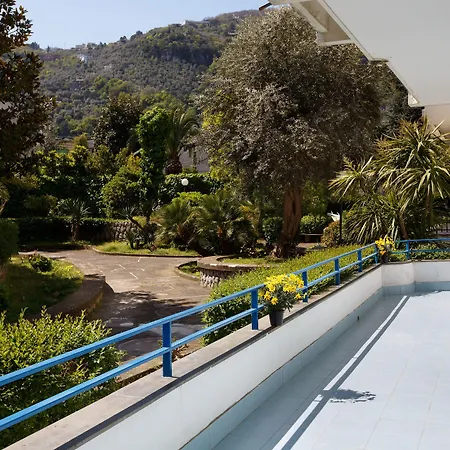 Alojamento de Acomodação e Pequeno-almoço Sunshine 3*