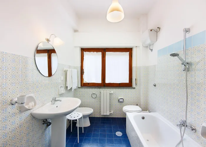 Sunshine Bed & Breakfast 3*